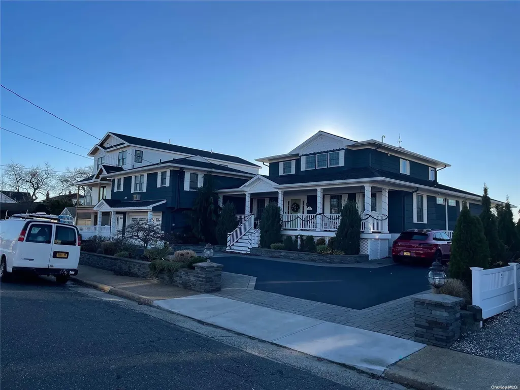 856 S Long Beach Avenue Freeport NY 11520