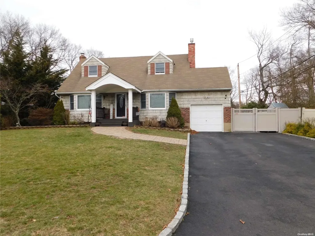 39 Gehrig Street Commack NY 11725
