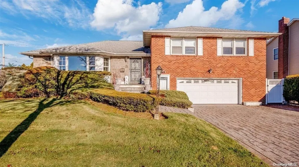 100 Venetian Boulevard Lindenhurst NY 11757