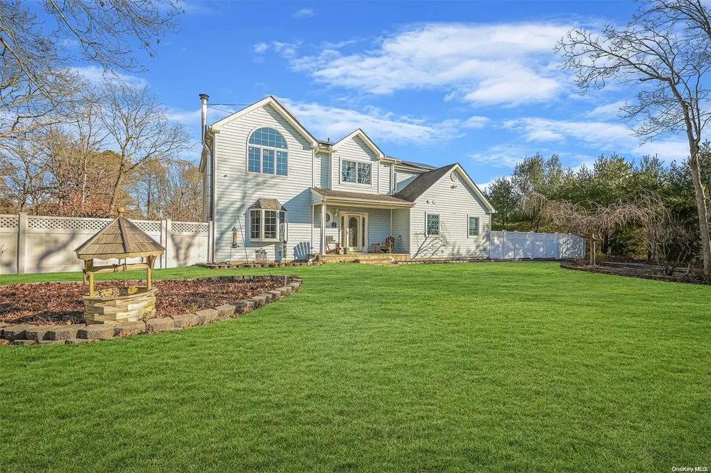 23 Sommerset Drive Yaphank NY 11980