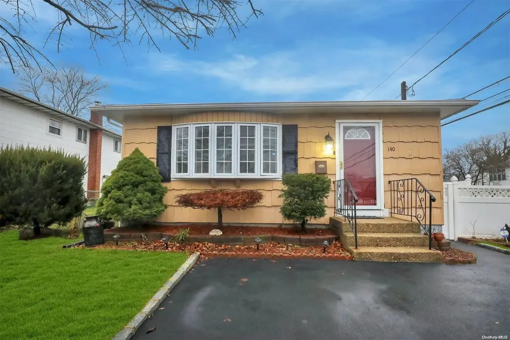 140 Lenox Road West Babylon NY 11704