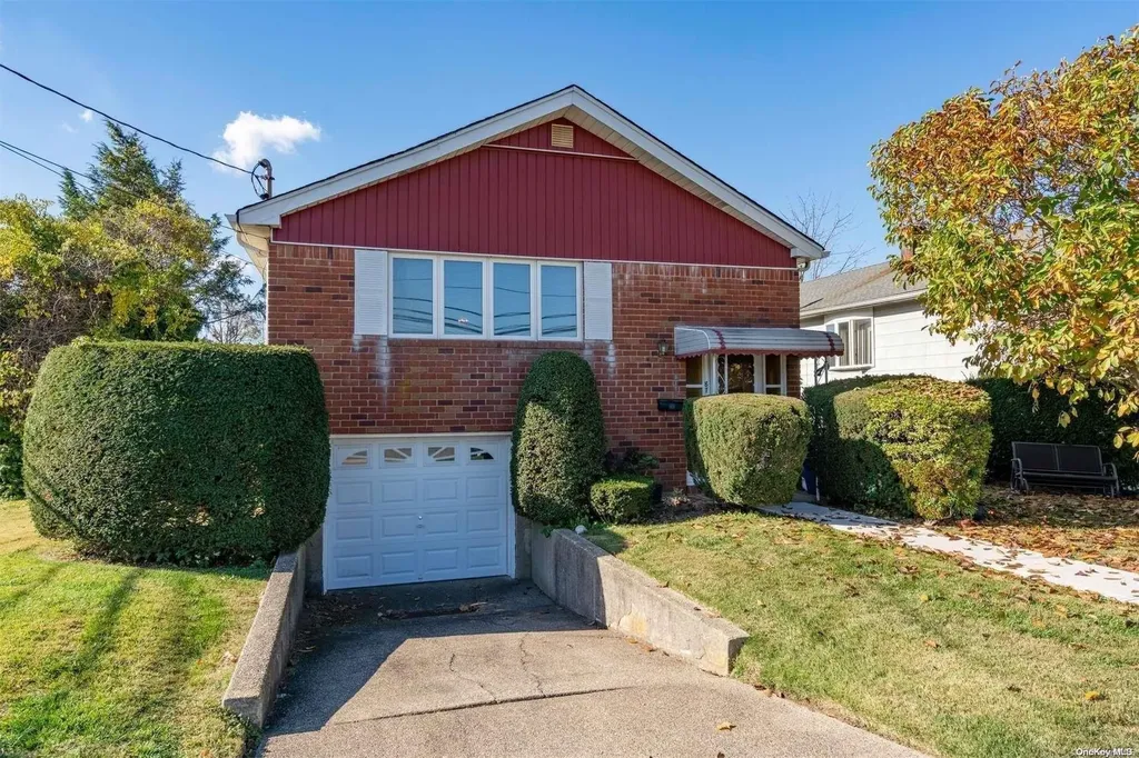 87 Central Avenue New Hyde Park NY 11040