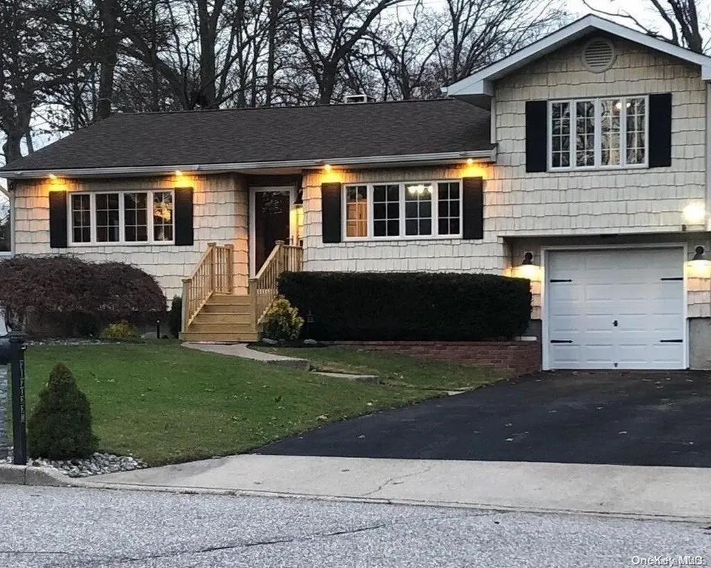 15 Albright Road Coram NY 11727