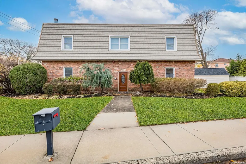 781 Deer Park Road Dix Hills NY 11746