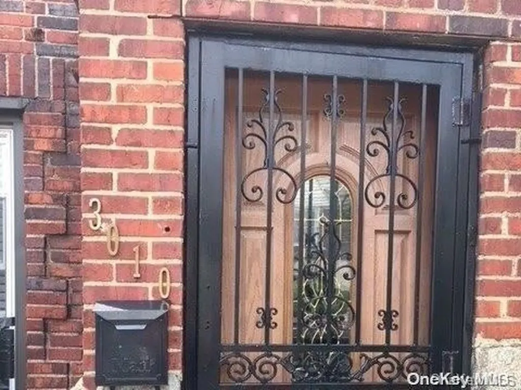 30-10 90th Street Flushing NY 11369