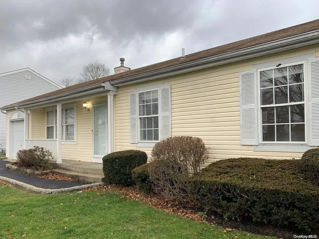 10 Cherry Street Central Islip NY 11722
