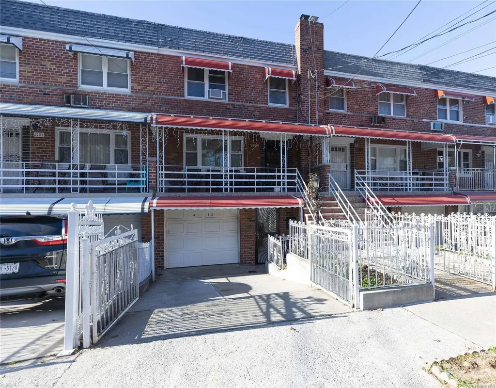 4123 Hill Avenue Bronx NY 10466