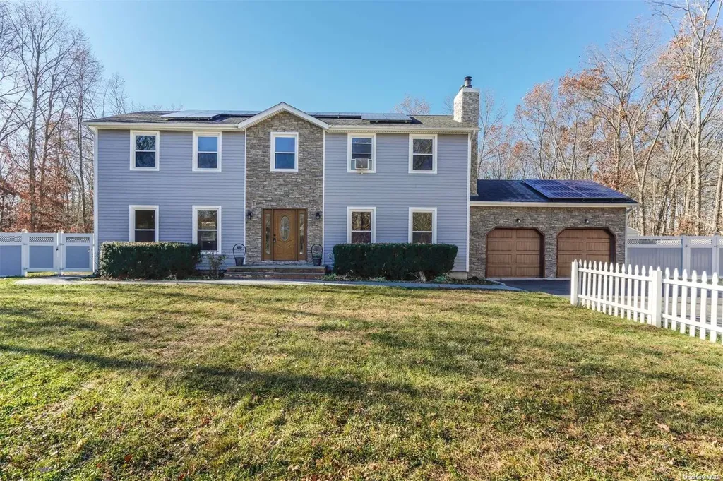 12 Ramblewood Road Shoreham NY 11786