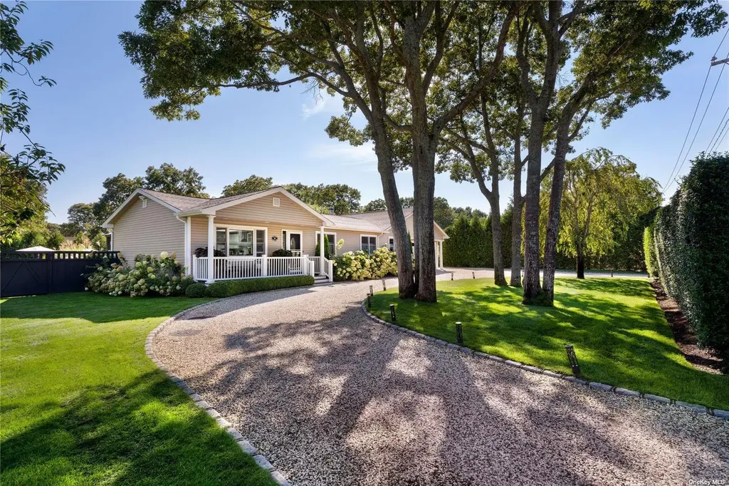 60 Lynncliff Road Hampton Bays NY 11946