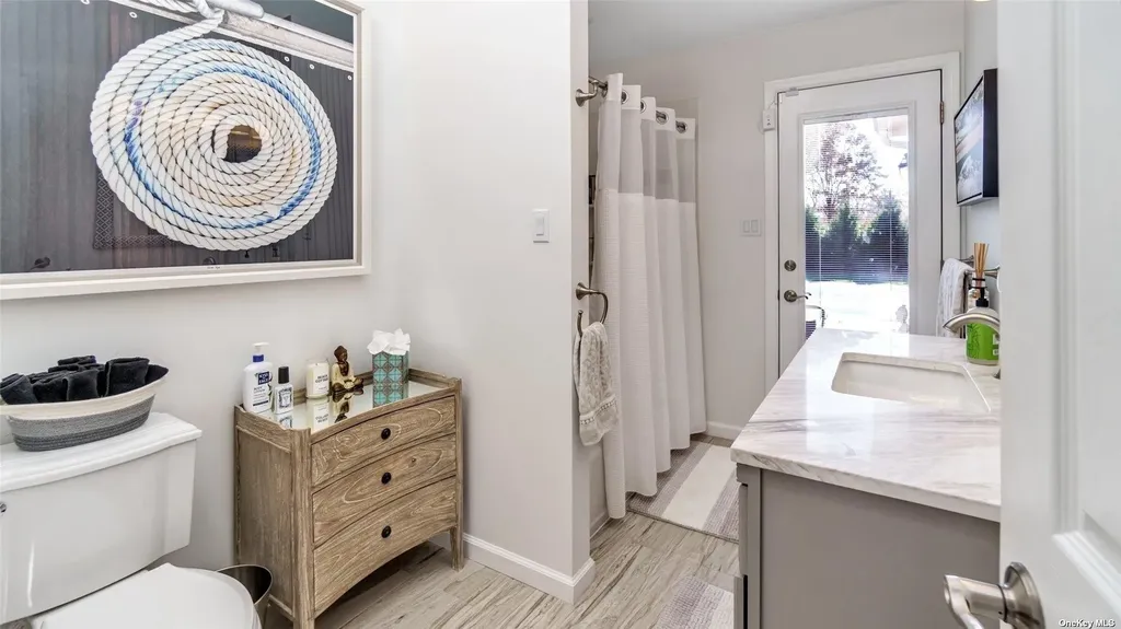60 Lynncliff Road Hampton Bays NY 11946