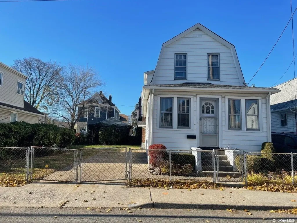 65 Gotham Avenue Elmont NY 11003