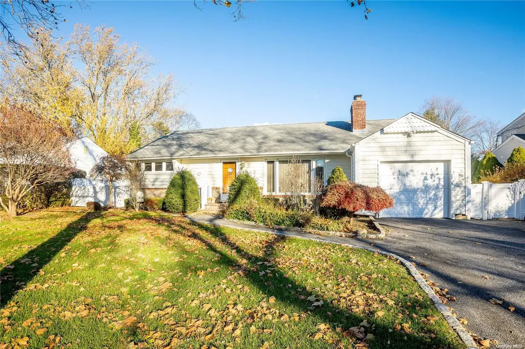 3549 Stephen Lane Wantagh NY 11793