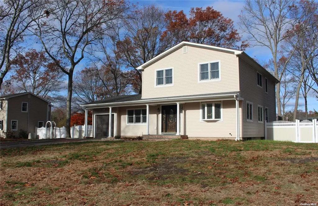 5 Fiesta Court Patchogue NY 11772
