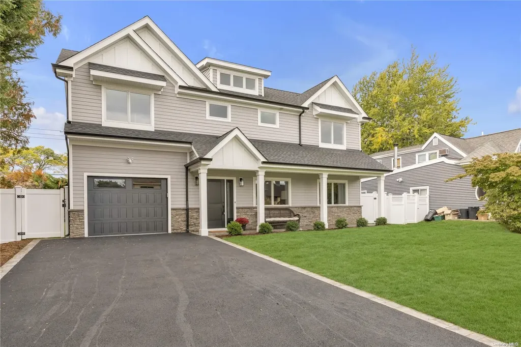 92 Hardy Lane Westbury NY 11590