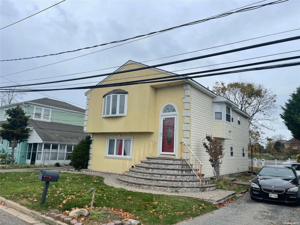 1 Delta Road Massapequa NY 11758
