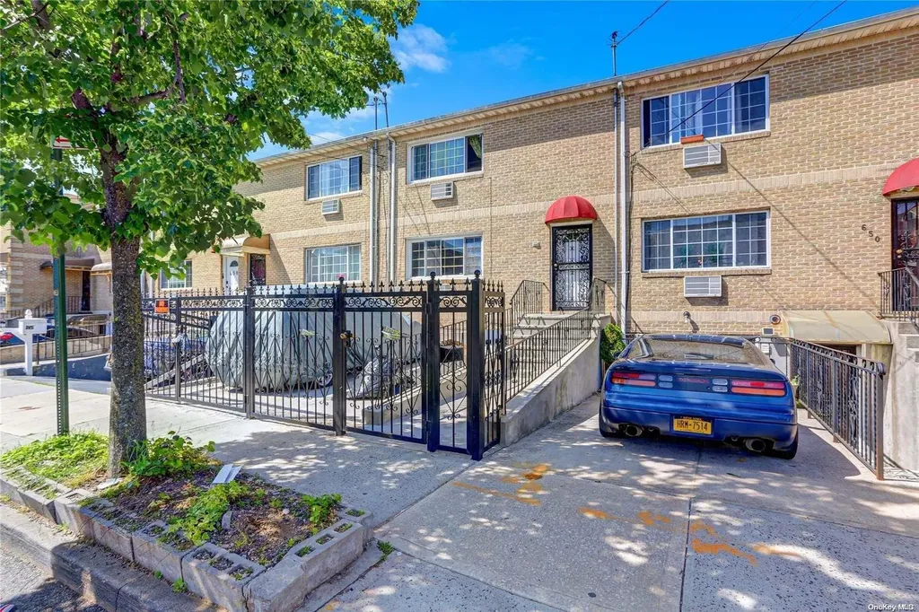 652 E 103rd Street Brooklyn NY 11236