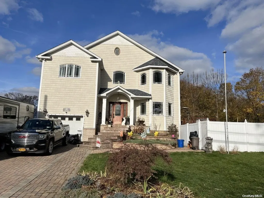 103 Clark Street West Babylon NY 11704