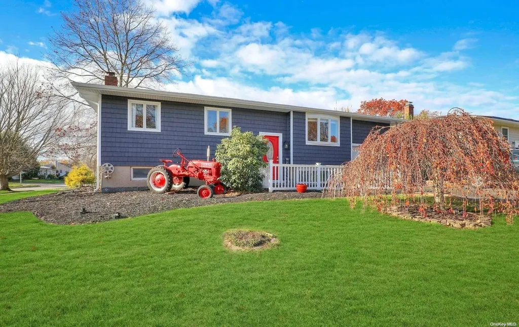60 Wicks Path Commack NY 11725