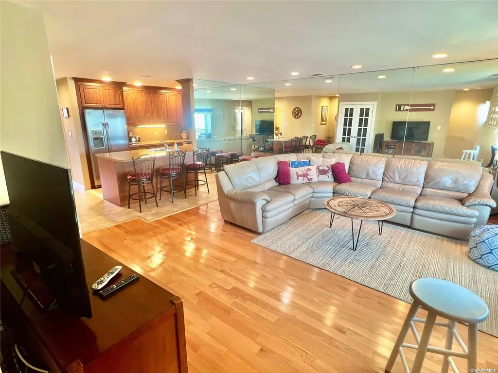 813 Shore Road Long Beach NY 11561