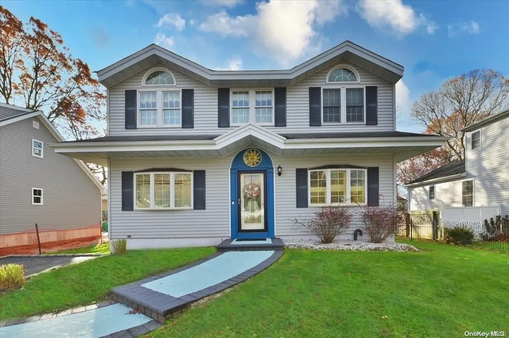 26 Arlington Street Patchogue NY 11772