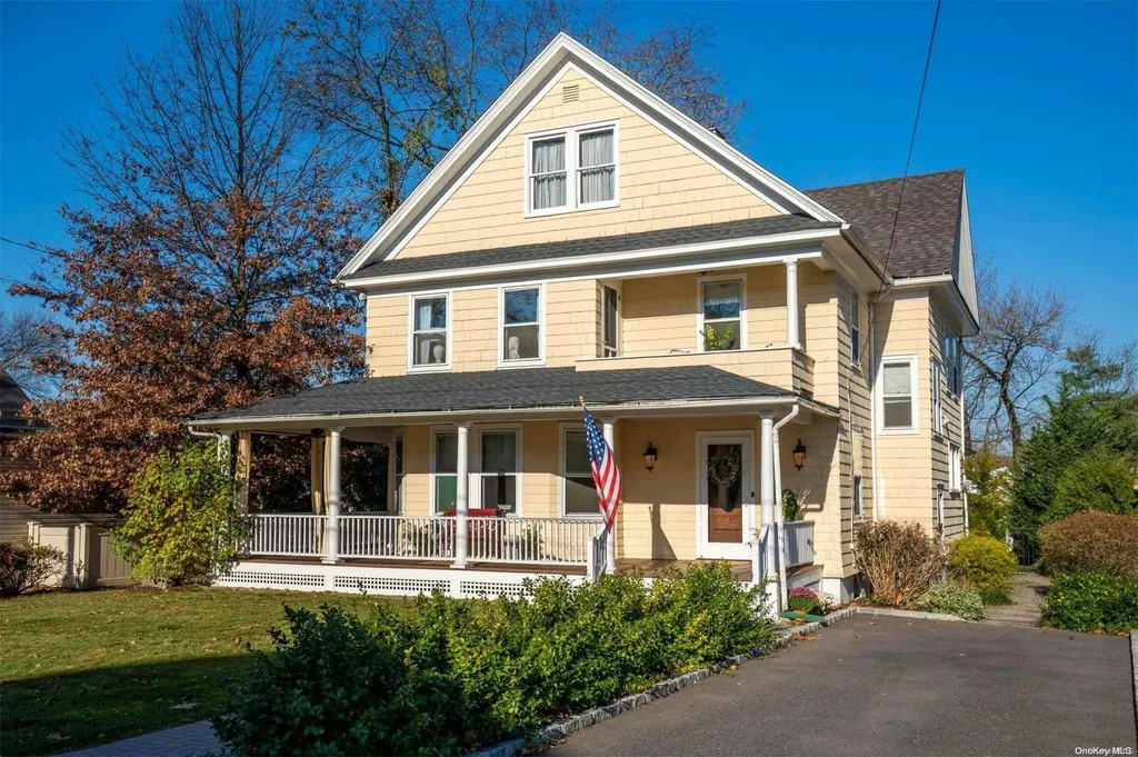 11 Orchard Place Huntington NY 11743