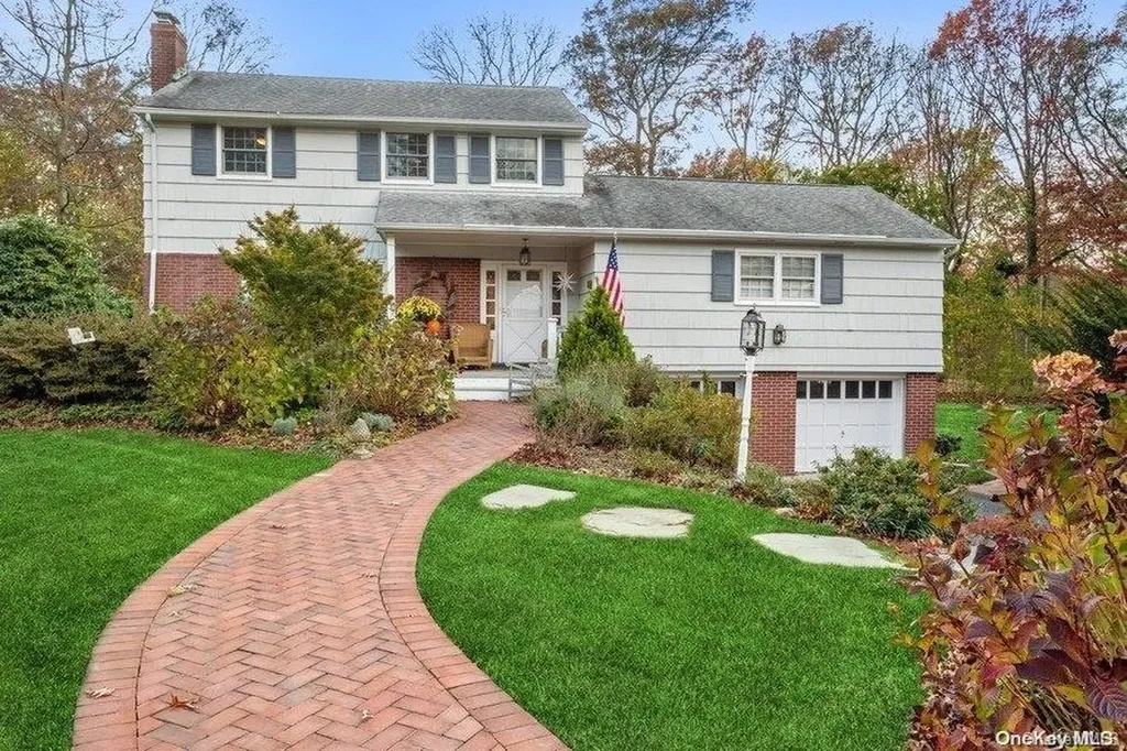 4 Settlers Way Setauket NY 11733