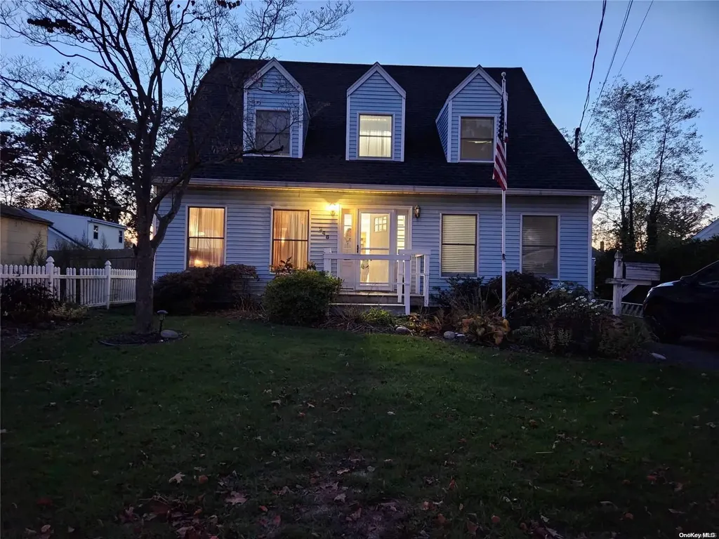 246 Litchfield Avenue Babylon NY 11702