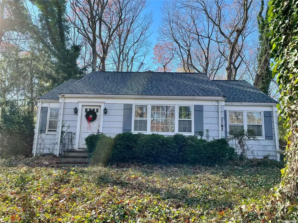 58 Mud Road Setauket NY 11733