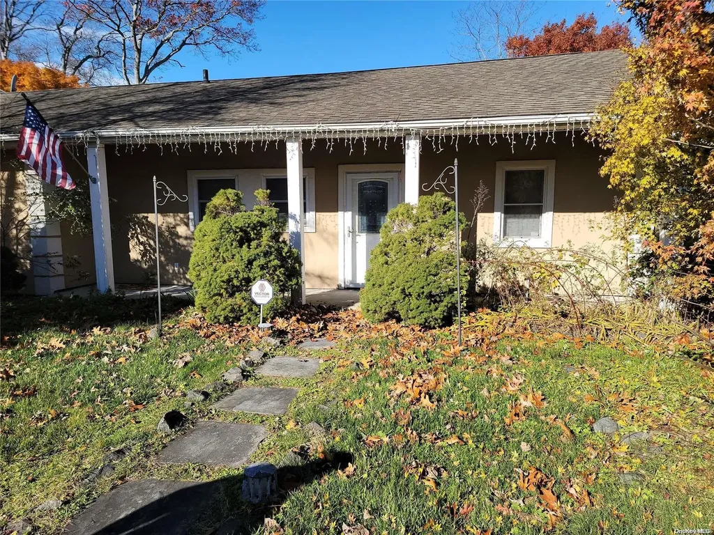 7 Pennant Drive Mastic Beach NY 11951