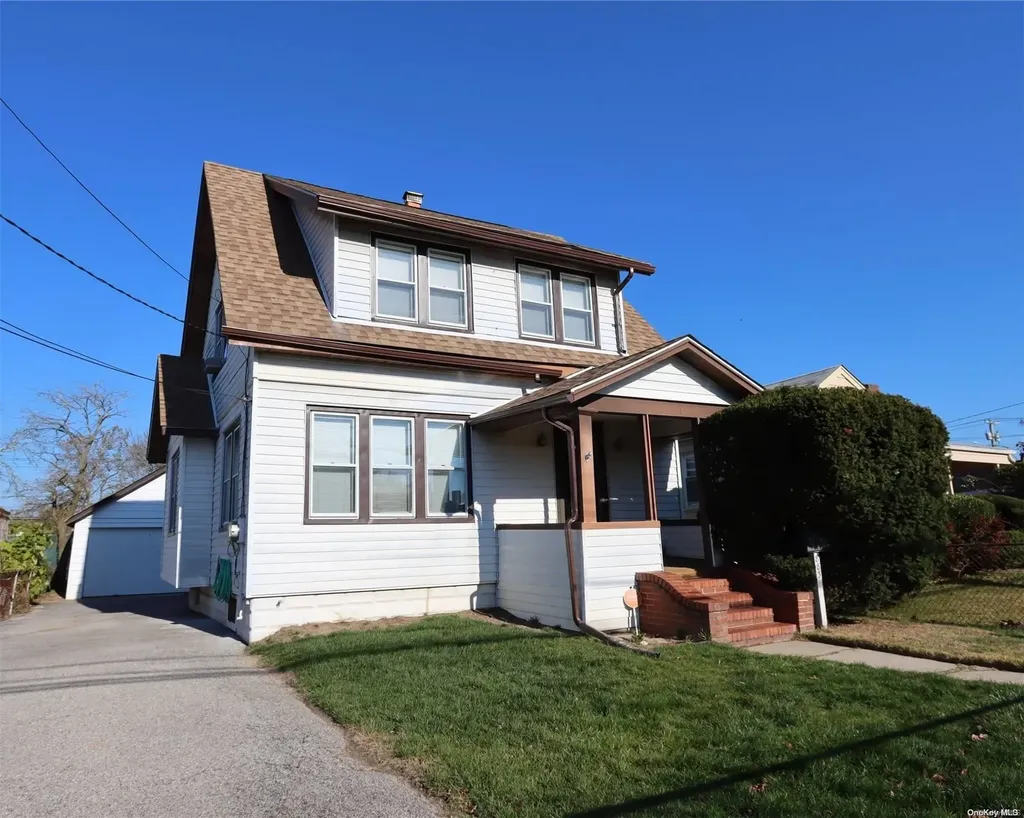 883 Clay Street Baldwin NY 11510