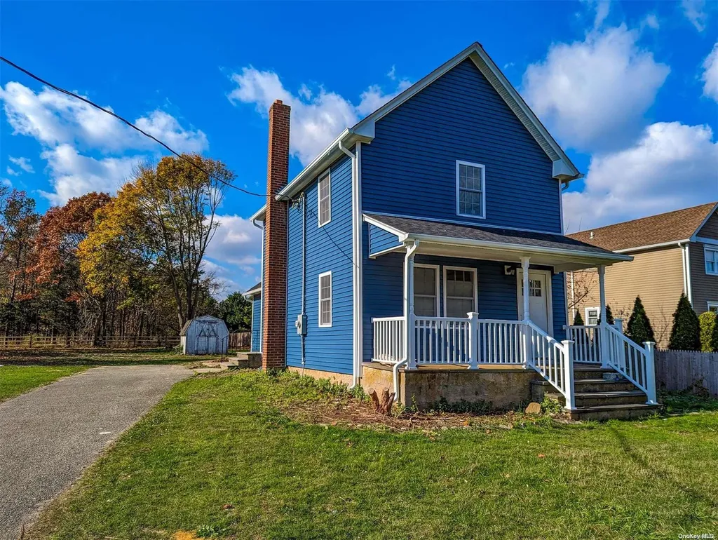 41 Eatondale Avenue Blue Point NY 11715