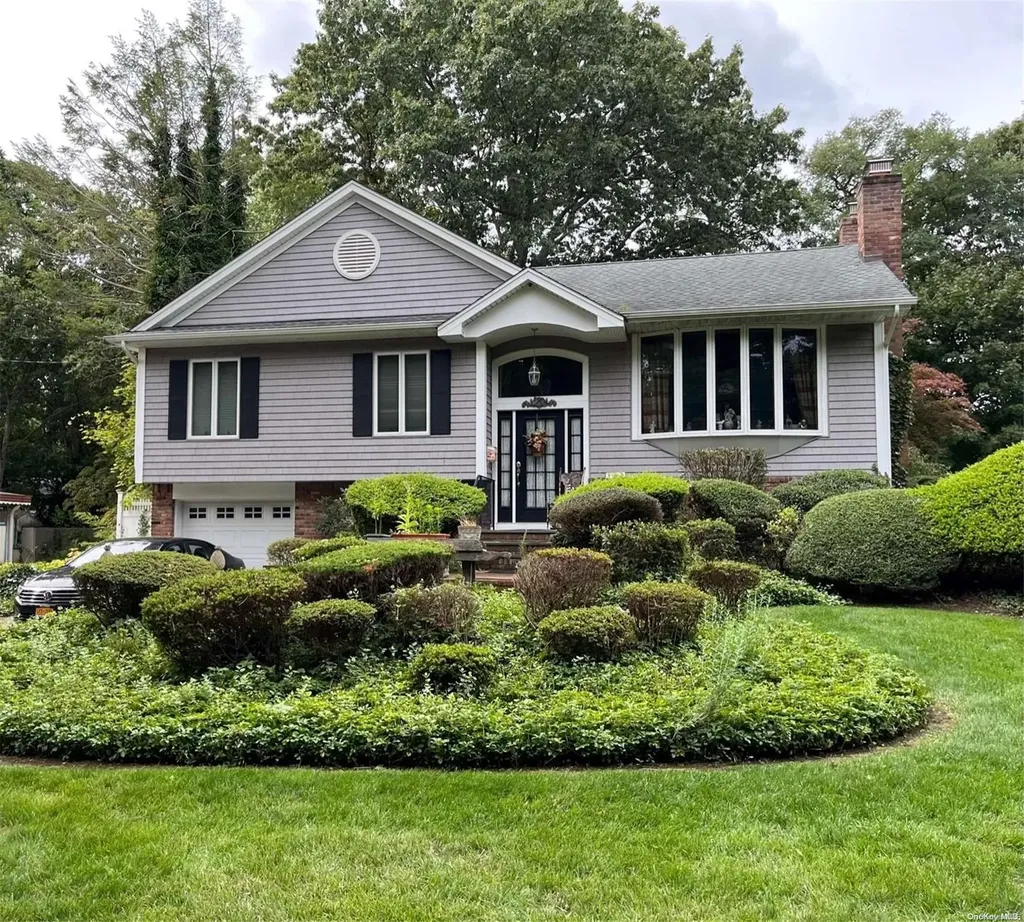 184 Northern Boulevard Saint James NY 11780
