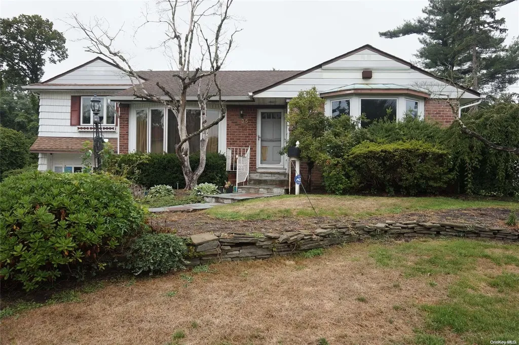 35 Blue Bird Drive Great Neck NY 11023