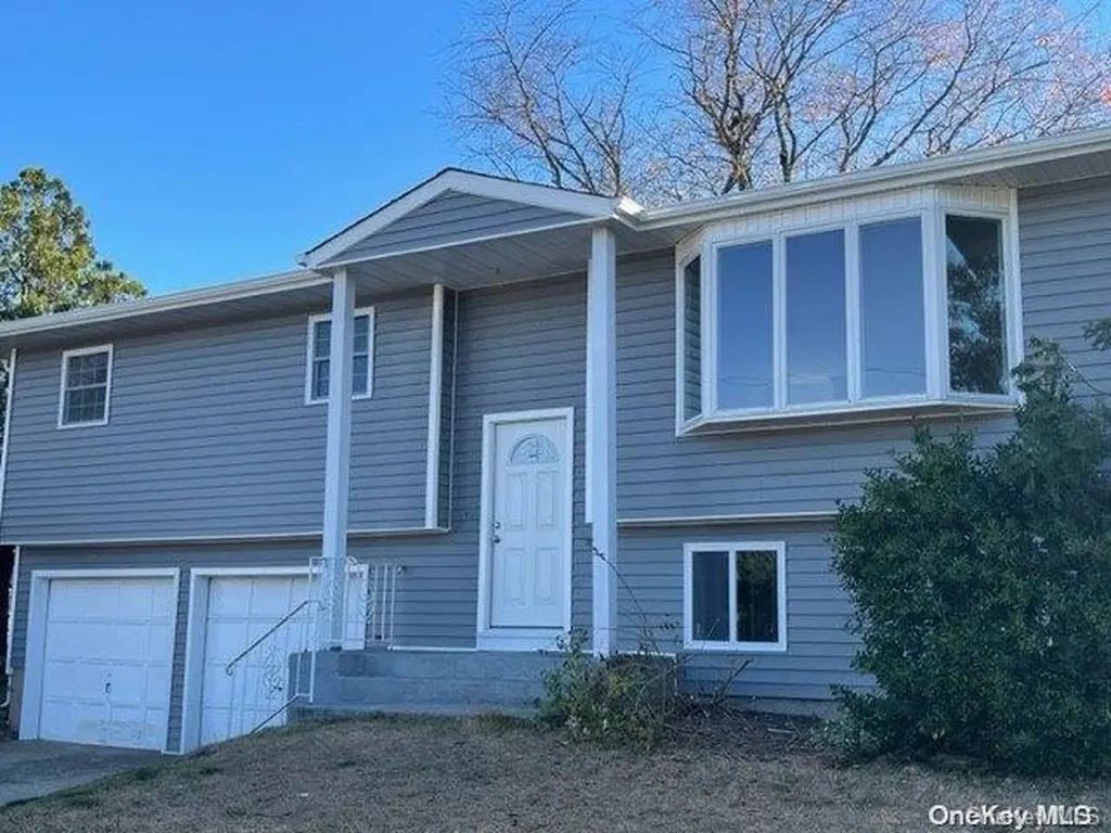 34 Jackson Avenue Centereach NY 11720