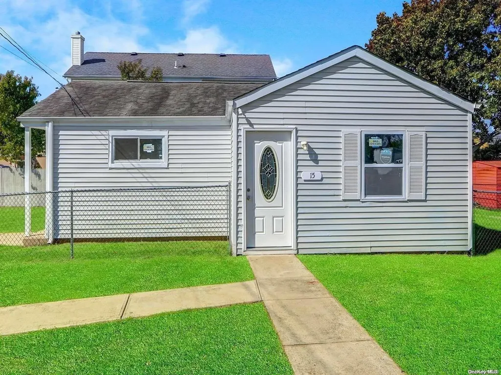 15 Miller Avenue Amityville NY 11701