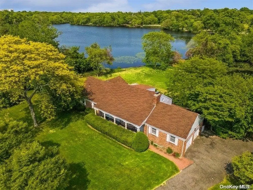 3 Cranberry Drive Islip NY 11751