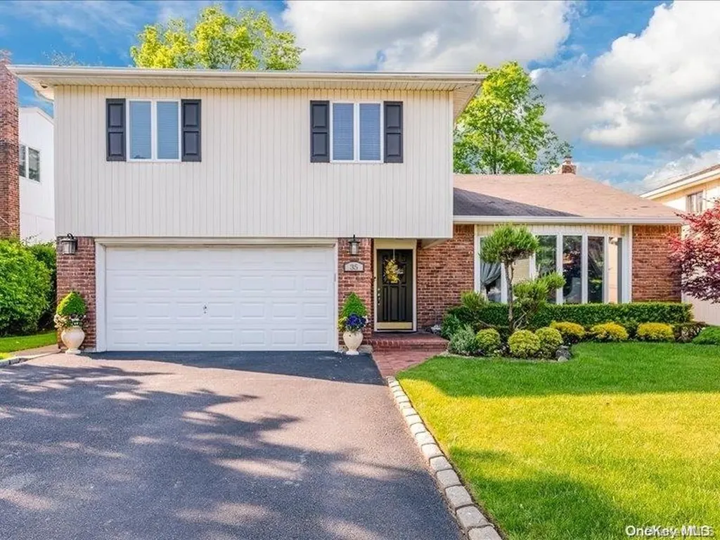 35 Steven Drive Hewlett NY 11557