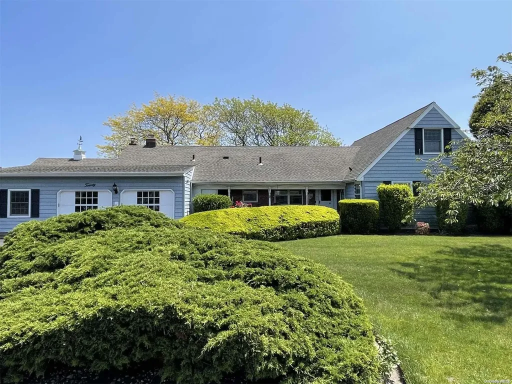 20 Sexton Drive West Islip NY 11795