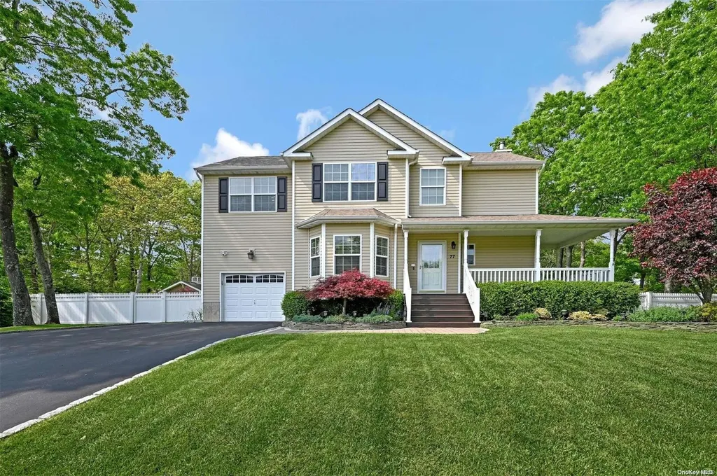 77 Madeline Road Ridge NY 11961