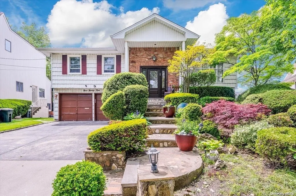 994 E End Woodmere NY 11598