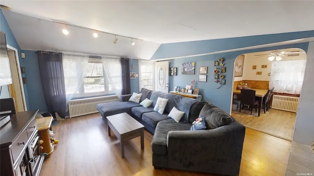 198 Longfellow Drive Mastic Beach NY 11951