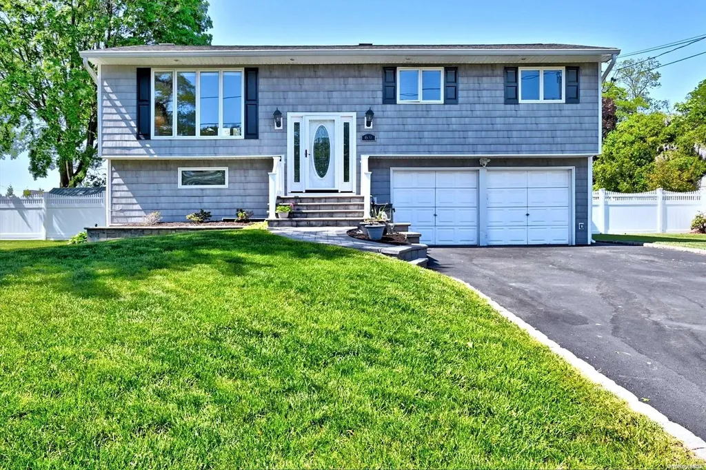 69 Nathan Drive Bohemia NY 11716