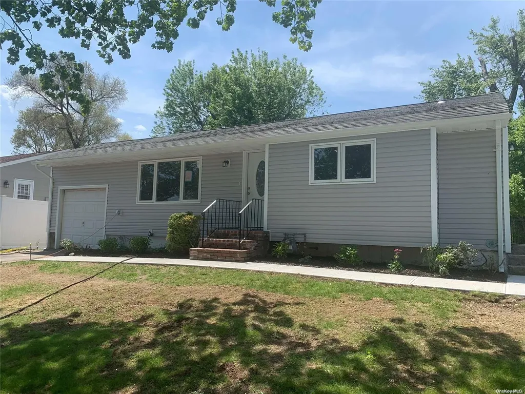 45 Calvert Avenue Commack NY 11725