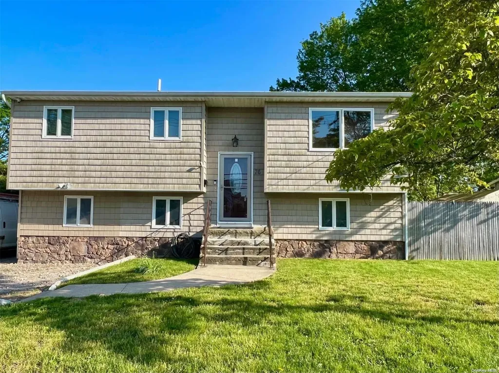 76 Moffitt Boulevard Islip NY 11751