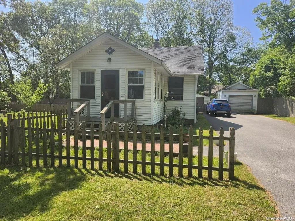 114 Moriches Avenue Mastic NY 11950