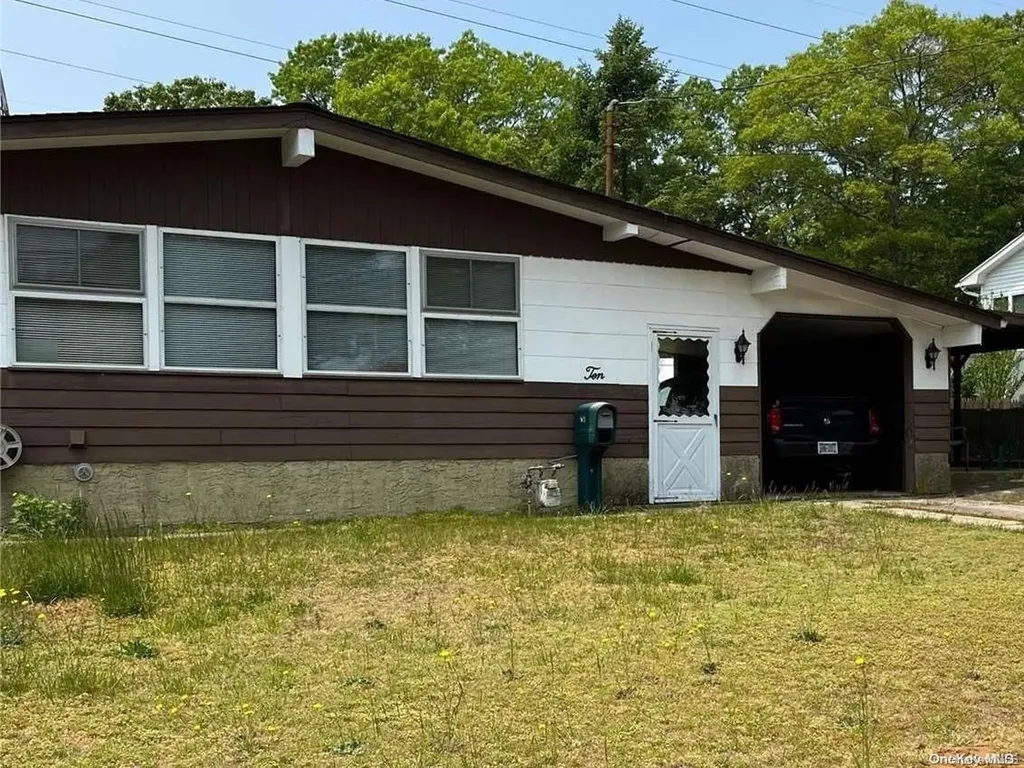 10 Avenue D Ronkonkoma NY 11779