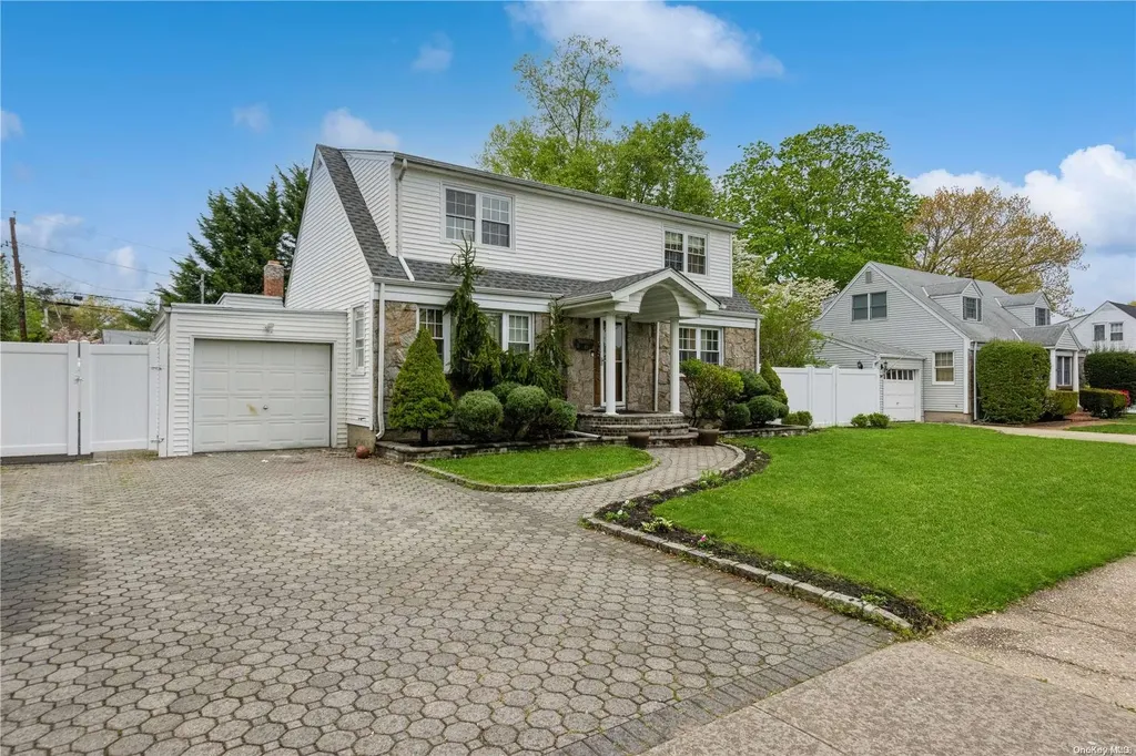 65 Wilson Avenue Westbury NY 11590
