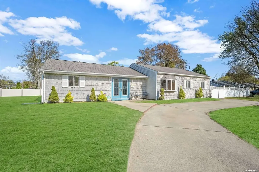 1035 Fire Island Avenue Bay Shore NY 11706