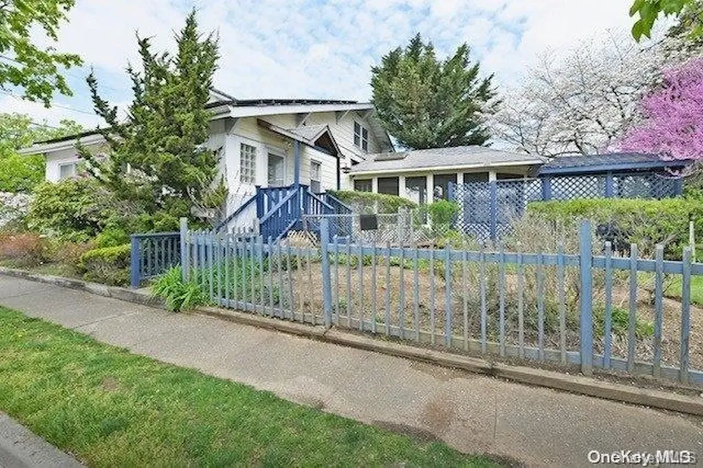 851 Hempstead Boulevard Uniondale NY 11553
