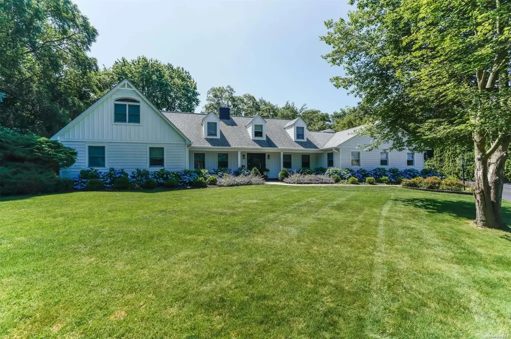 7 Daniel Way Setauket NY 11733